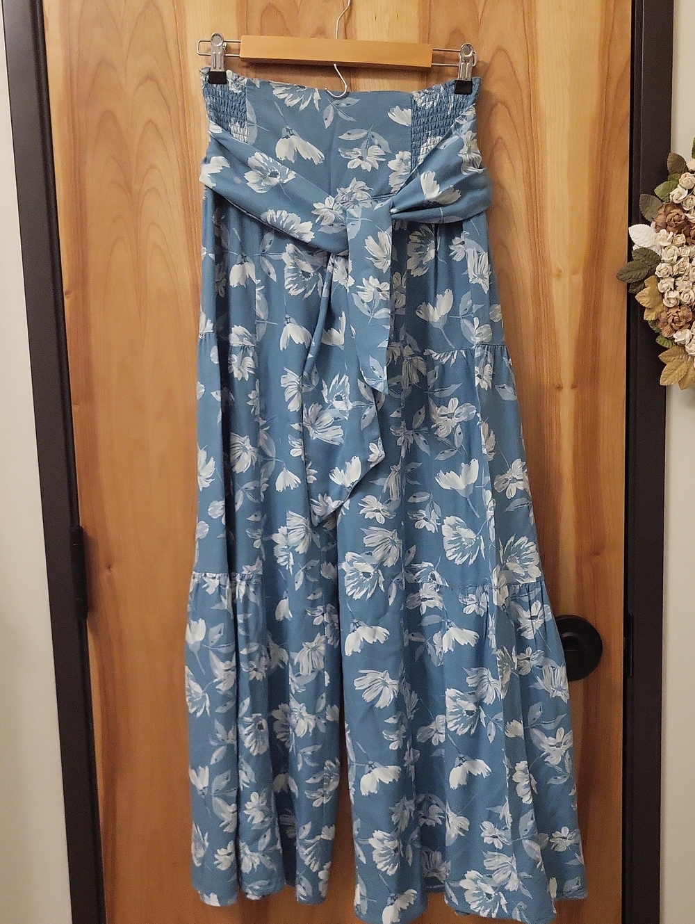 Sincerly Jules Blue and White Floral Wide-Leg Pants